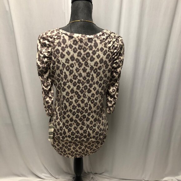 Eyeshadow Top Womens Size Large Leopard Animal Print Scoop Neck Comfy NEW - Picture 3 of 7